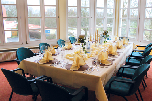 Feiern im Salon 1 Feiern im Salon 1