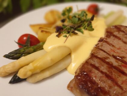 Rumpsteak mit Stangenspargel